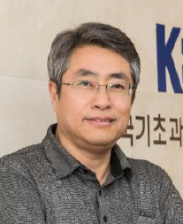 Jong Shin Yoo